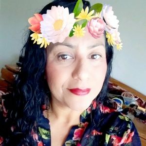 Meet your Posher, Debbie