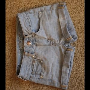 AEO midi light jean shorts size 00