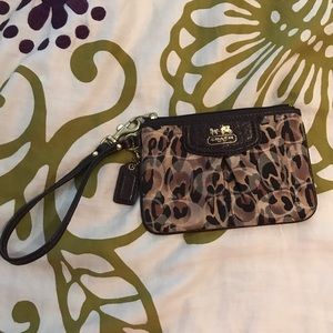 NWOT Coach Wristlet