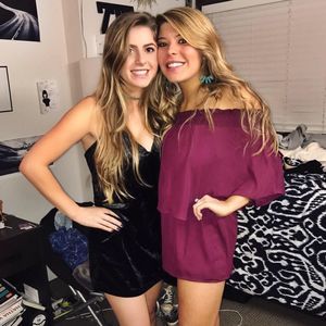 Meet your Posher, Elizabeth