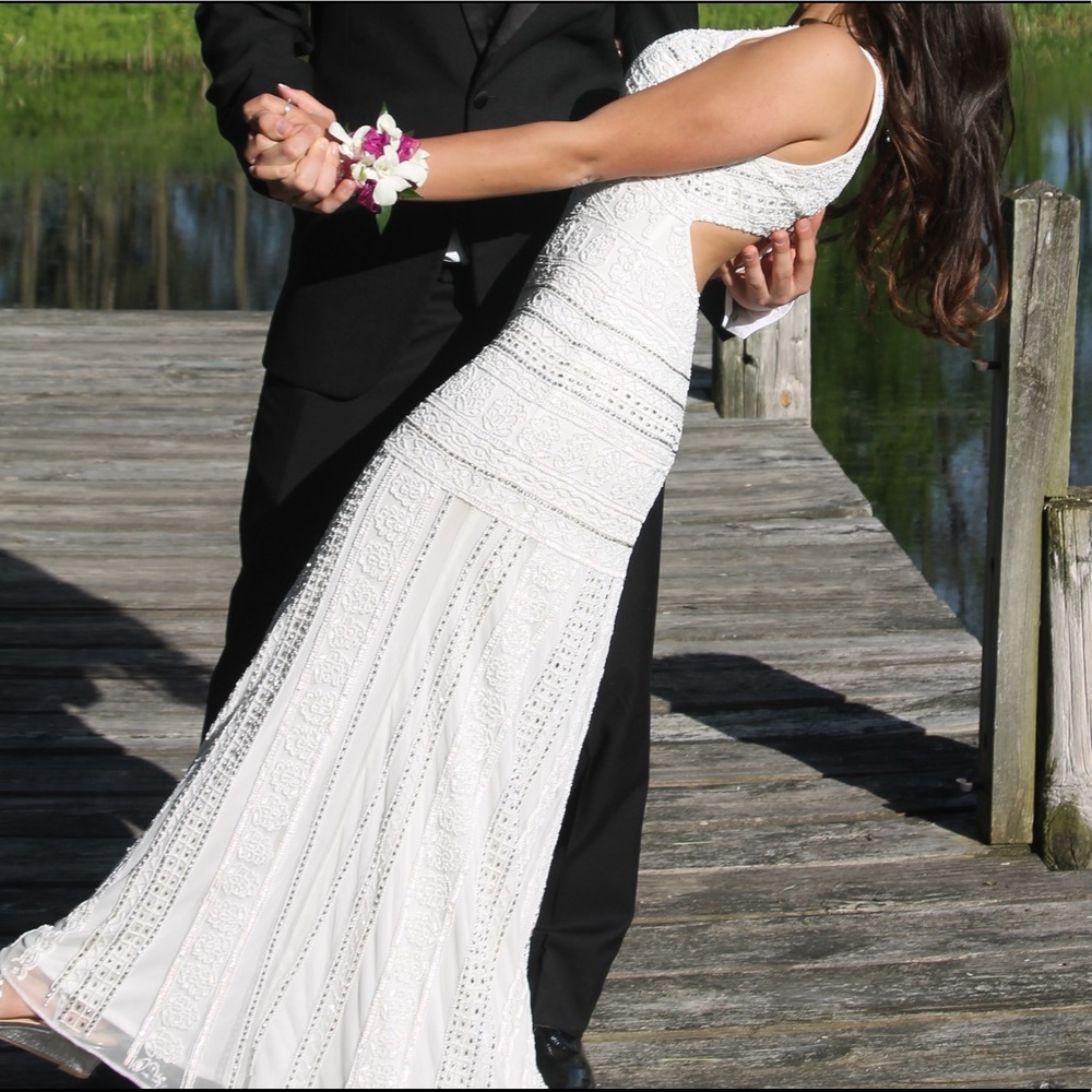 STUNNING White Beaded Dress!! Wedding/Prom/Pageant
