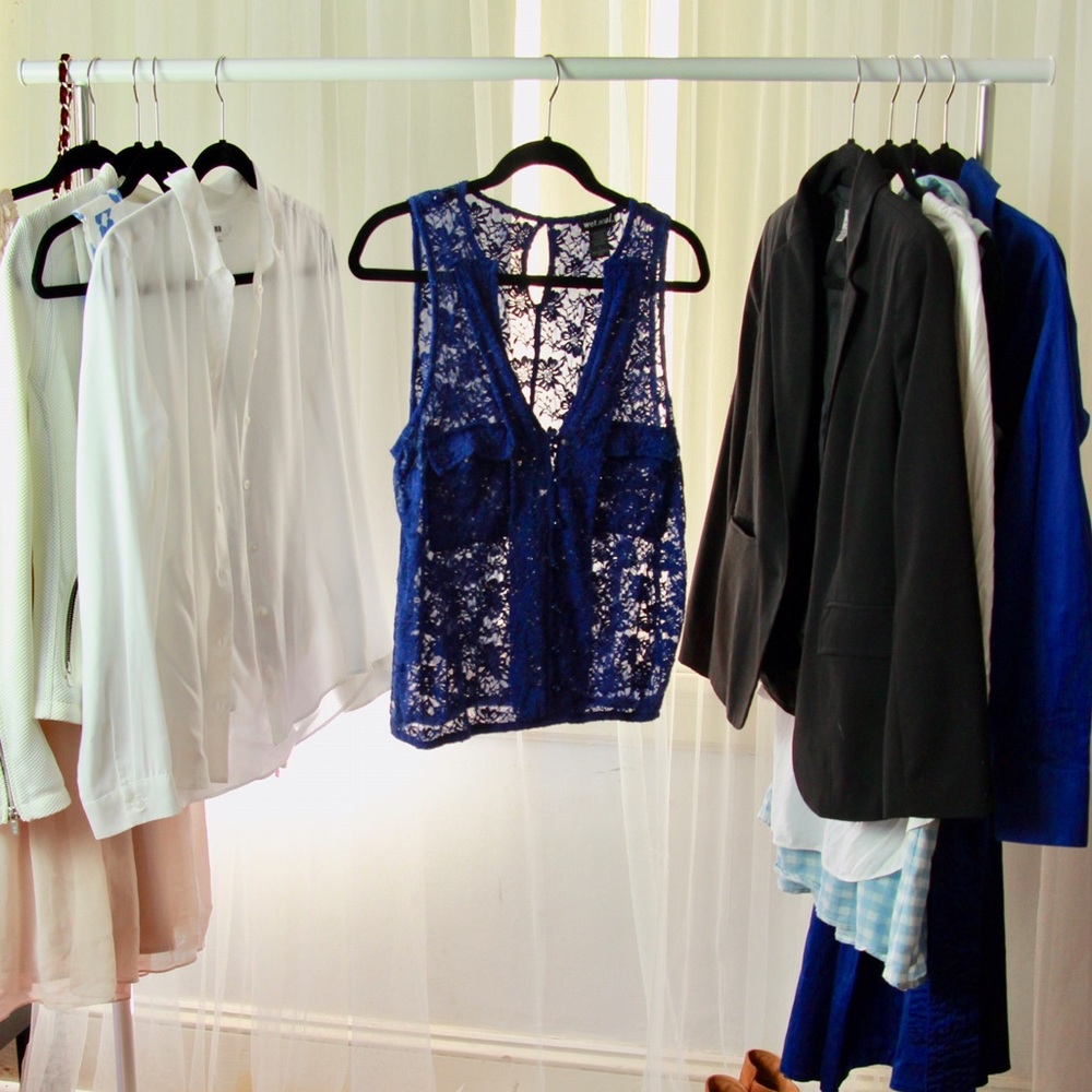 Sleeveless Lace Shirt