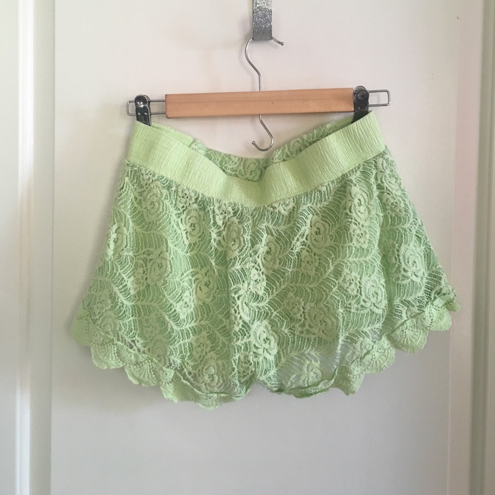 Miss me green lace shorts