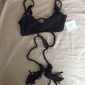 Acacia swimwear Samoa top NWT. Size small