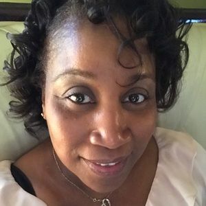 Meet your Posher, Suzette