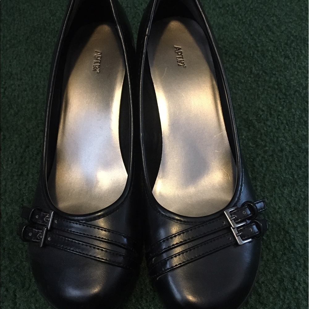 Apt 9 wedges