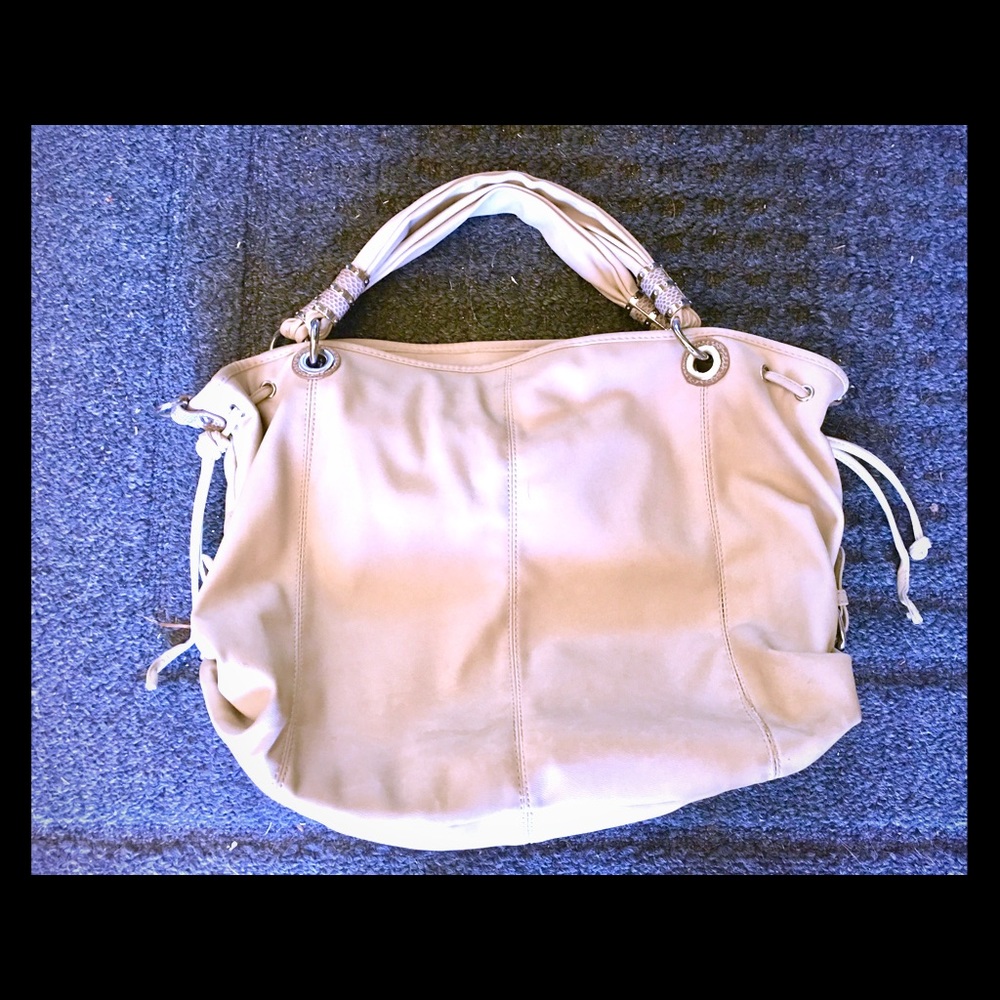 Cream purse