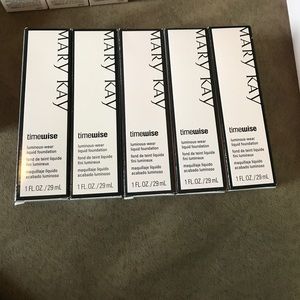 1 mary kay luminous foundation