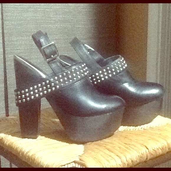 black platform clogs