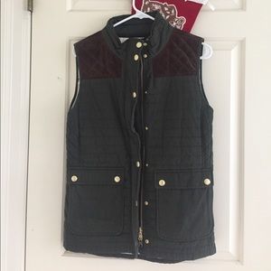 Vineyard Vines hunting vest