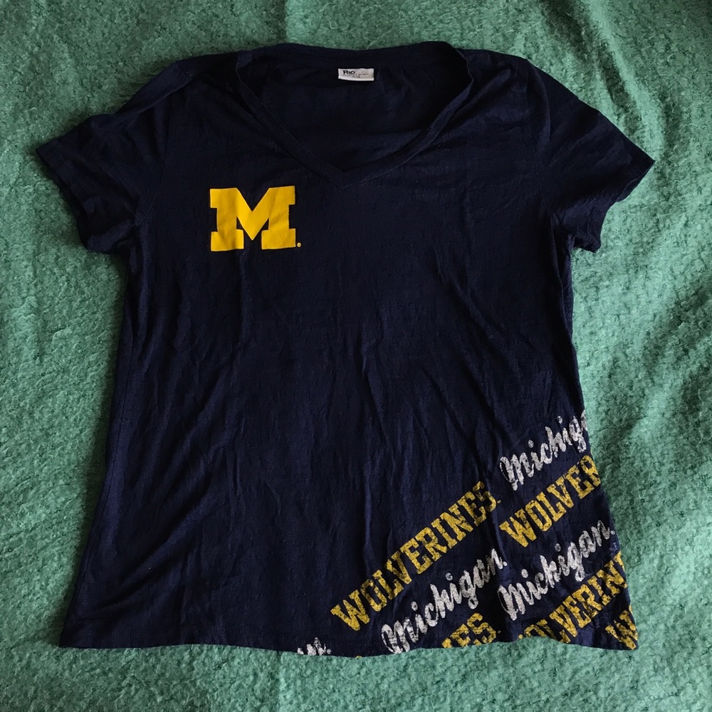 University of Michigan fashion v-neck shirt