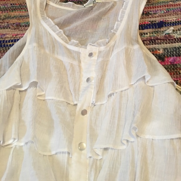 White button up tank top - Picture 2 of 4