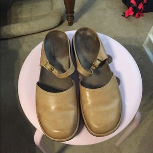 Clarks leather Mary Jane style slide size 8M