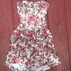 Floral strapless romper xs