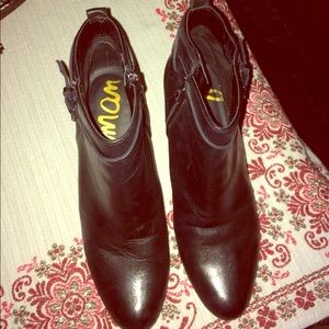 Sam Edelman black leather bootie