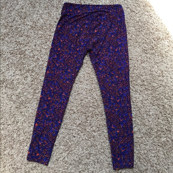 Lularoe TC leggings - Picture 3 of 8