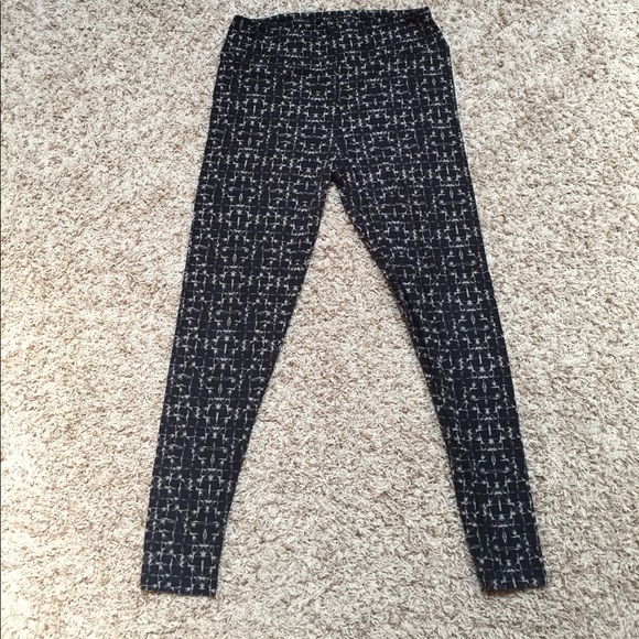 Lularoe TC leggings - Picture 5 of 8