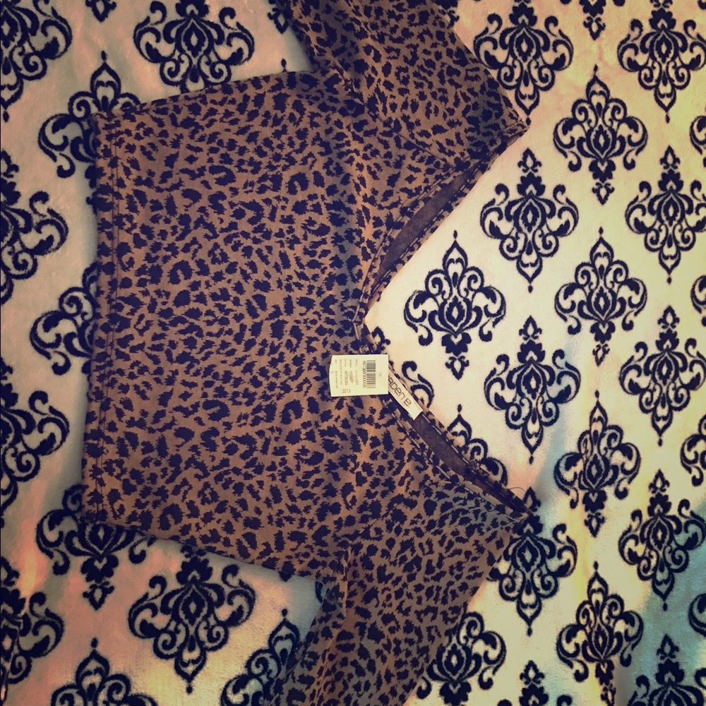 Short sleeve crop