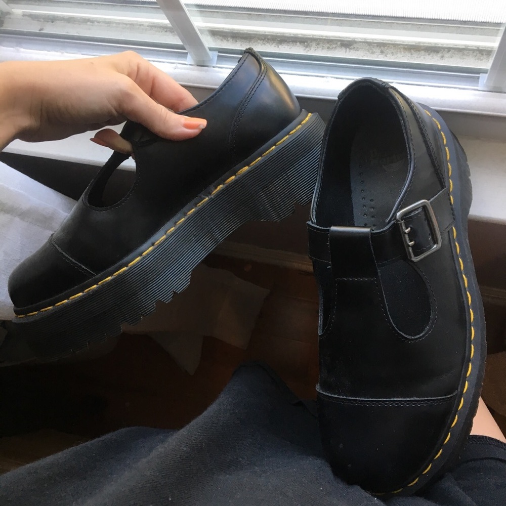 DOC MARTEN MARY JANES