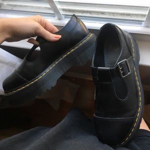 DOC MARTEN MARY JANES