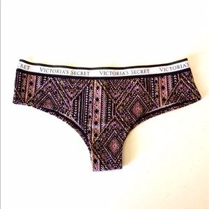 NWT VS Cheeky Panty. Cute Pattern. Medium.