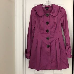 Purple trench coat with pockets