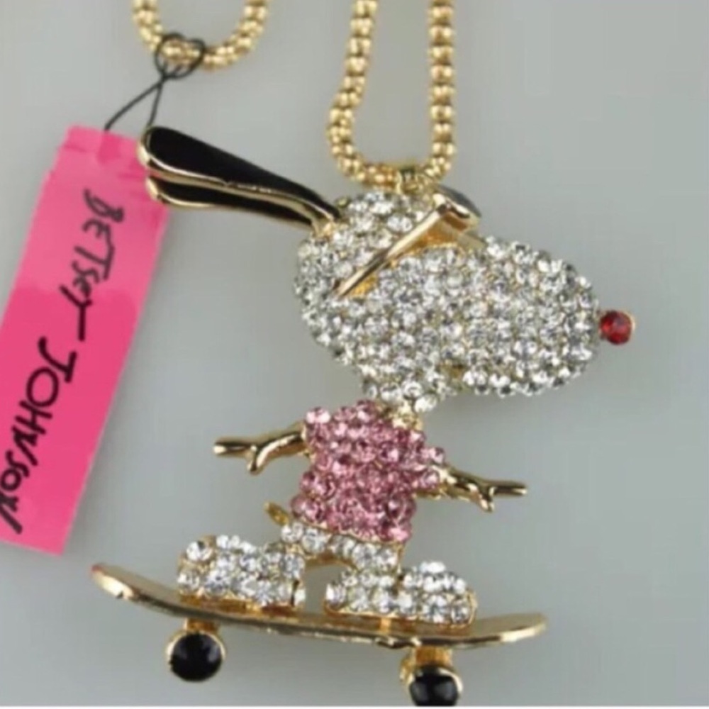 😎BETSEY JOHNSON CRYSTAL DOG SKATEBOARD NECKLACE💖