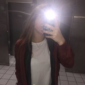 Meet your Posher, Kacie