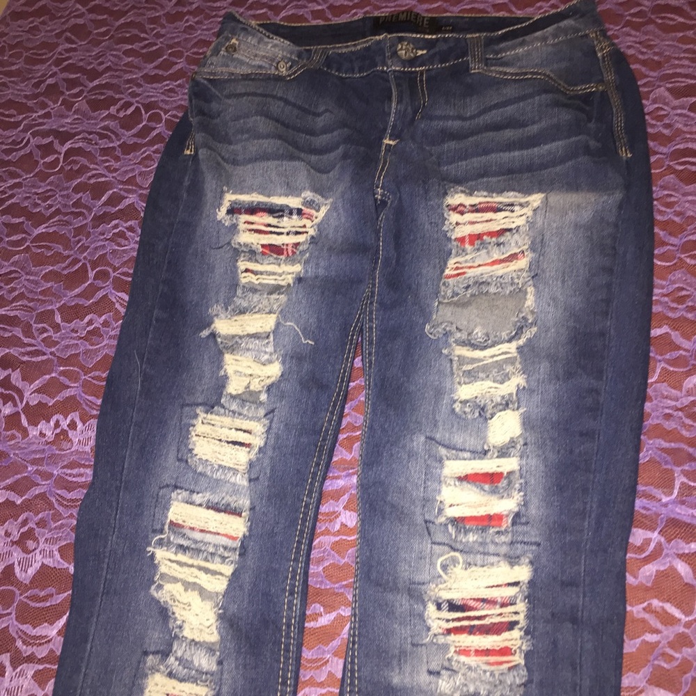 🎉Sale🎉 Rue21 ripped up plaid jeans 👖