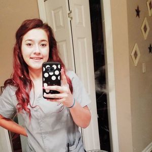 Meet your Posher, Danielle