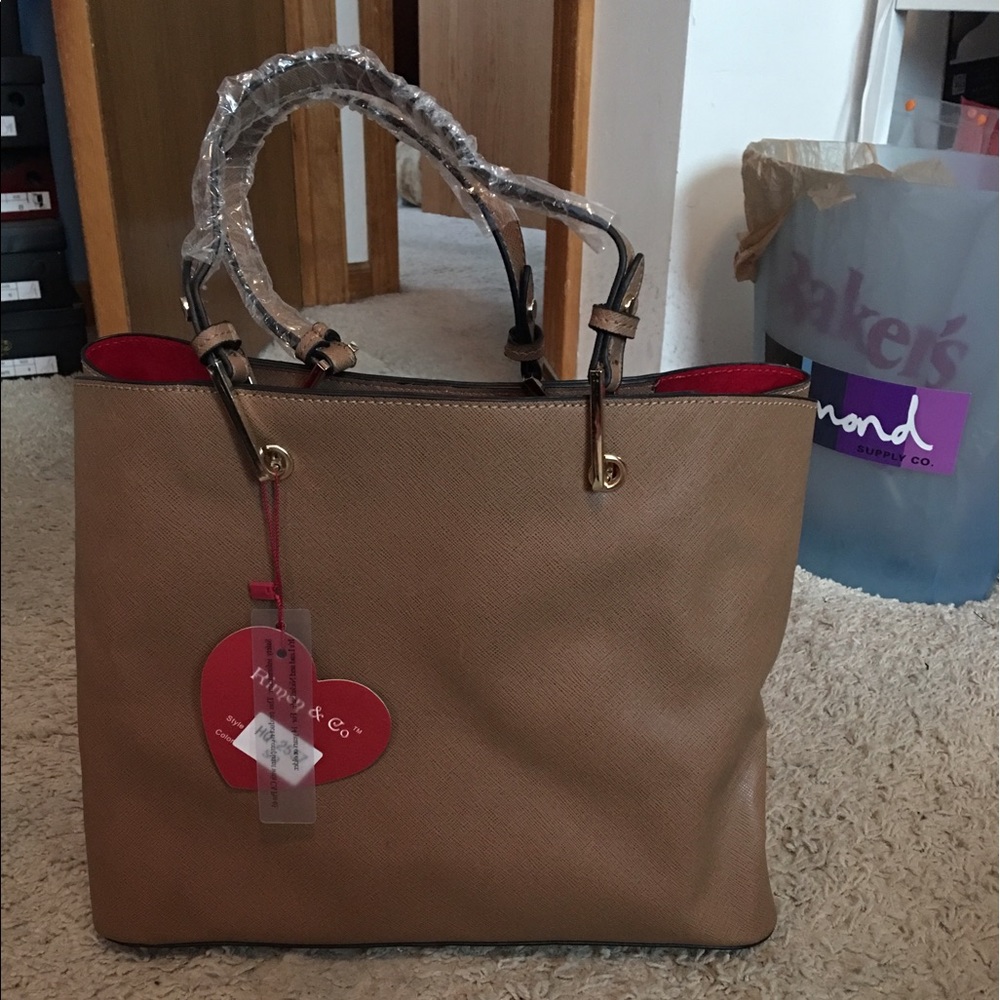 Tan & gold large shoulder bag with crossbody strap