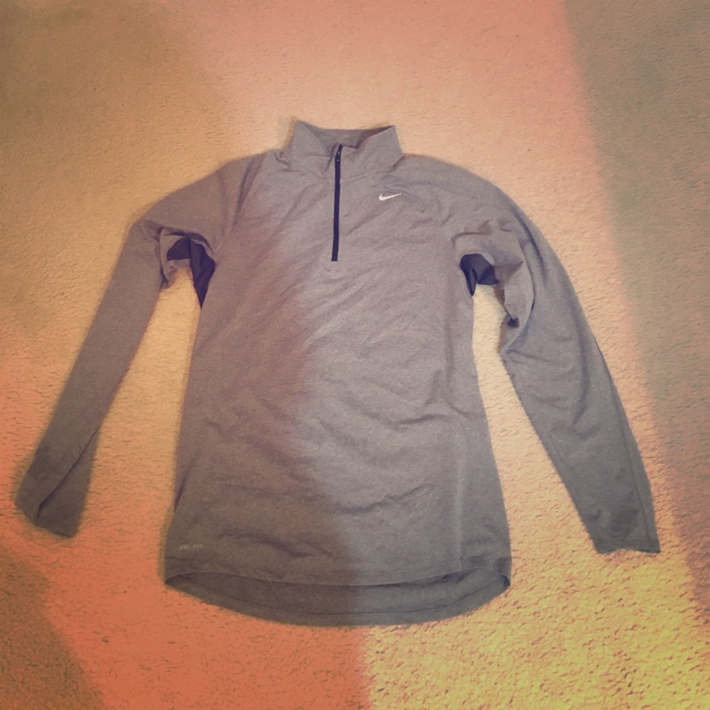 Nike pull over
