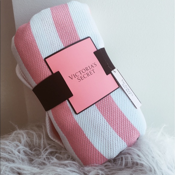 58 off Victoria's Secret Other Victoria Secret Ombré Stripe Towel 2017 from closet on