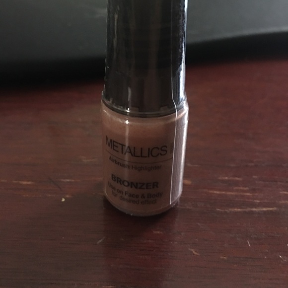 Luminess Air Silk makeup Few left - Picture 2 of 5