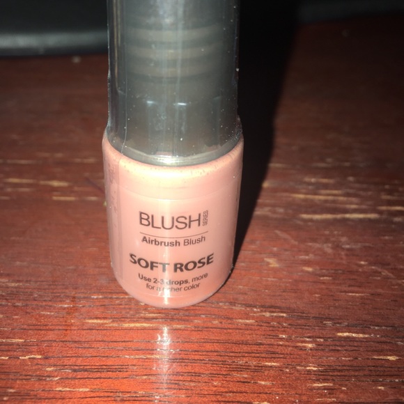 Luminess Air Silk makeup Few left - Picture 3 of 5