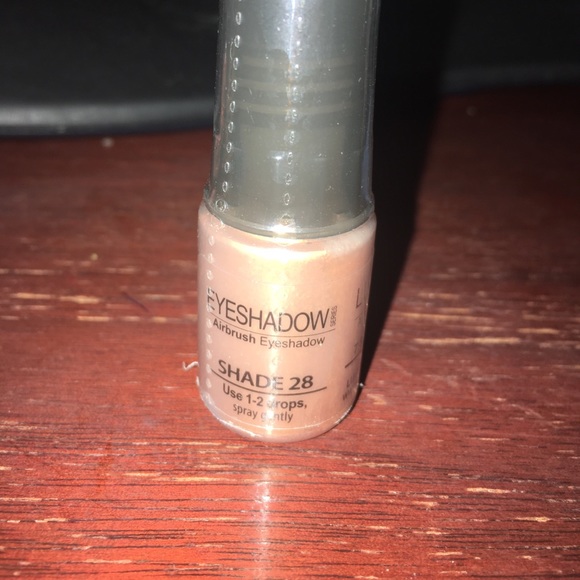 Luminess Air Silk makeup Few left - Picture 4 of 5