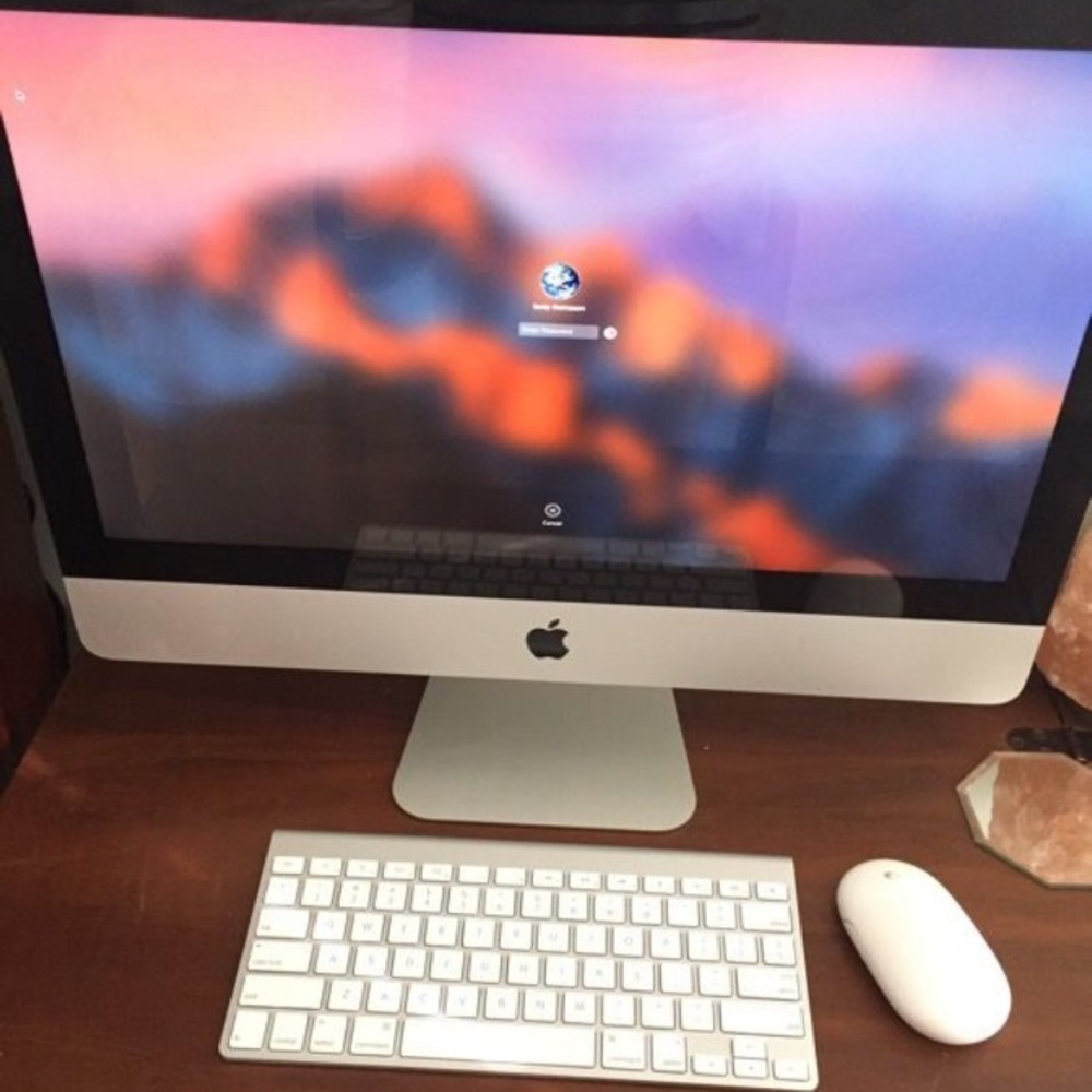 Apple computer - Picture 2 of 3