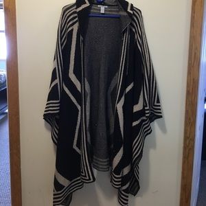 Gray and black Poncho with hood