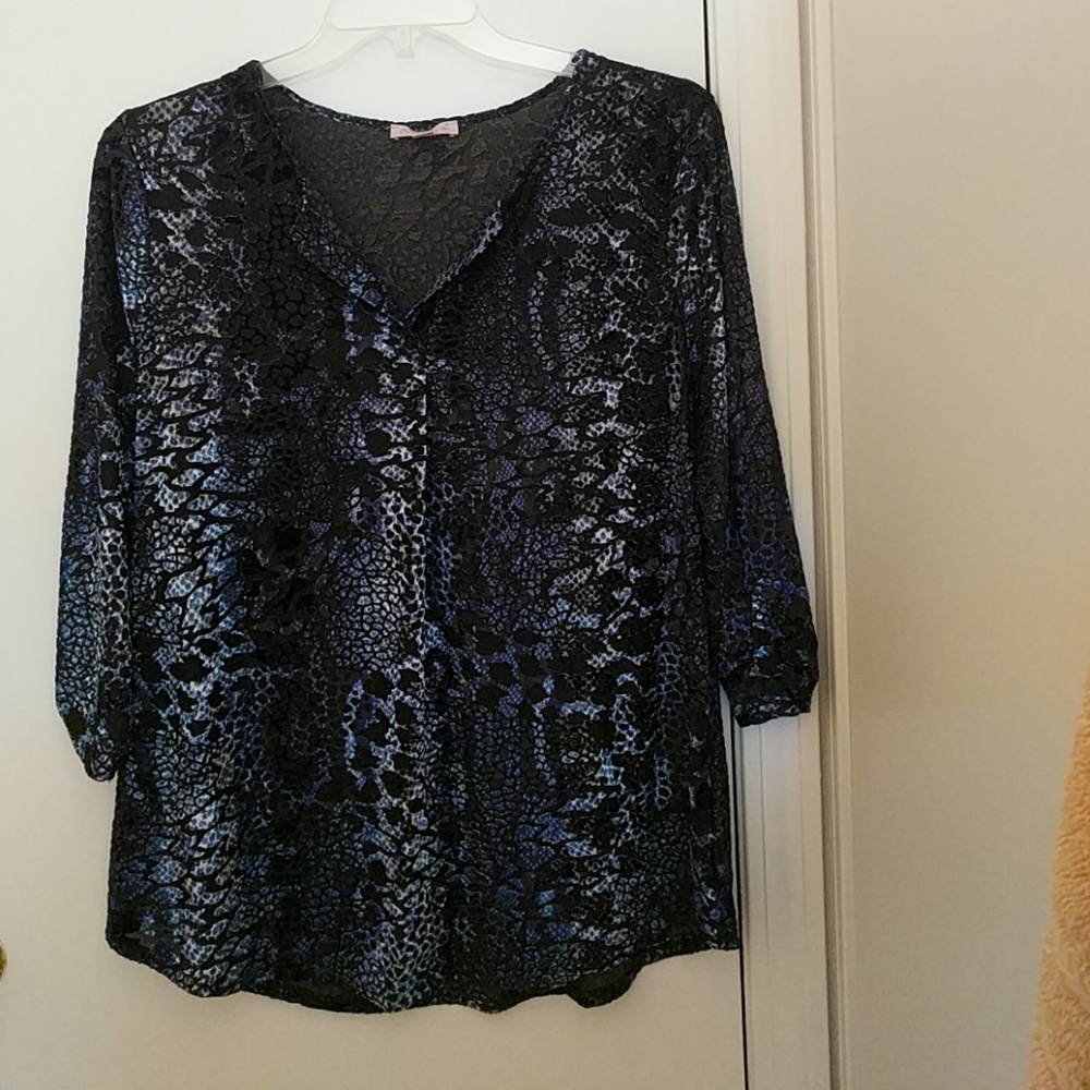 Pretty top, light