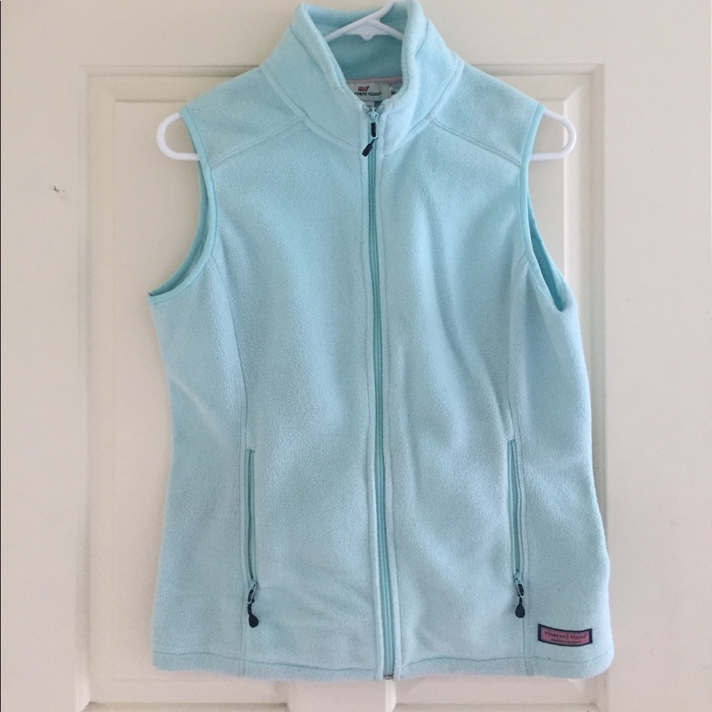 Vineyard vines fleece vest