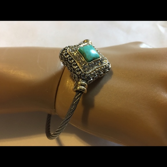 💥💥💥🎉HP 8/13/17🎉Beautiful Bangle Bracelet - Picture 2 of 4