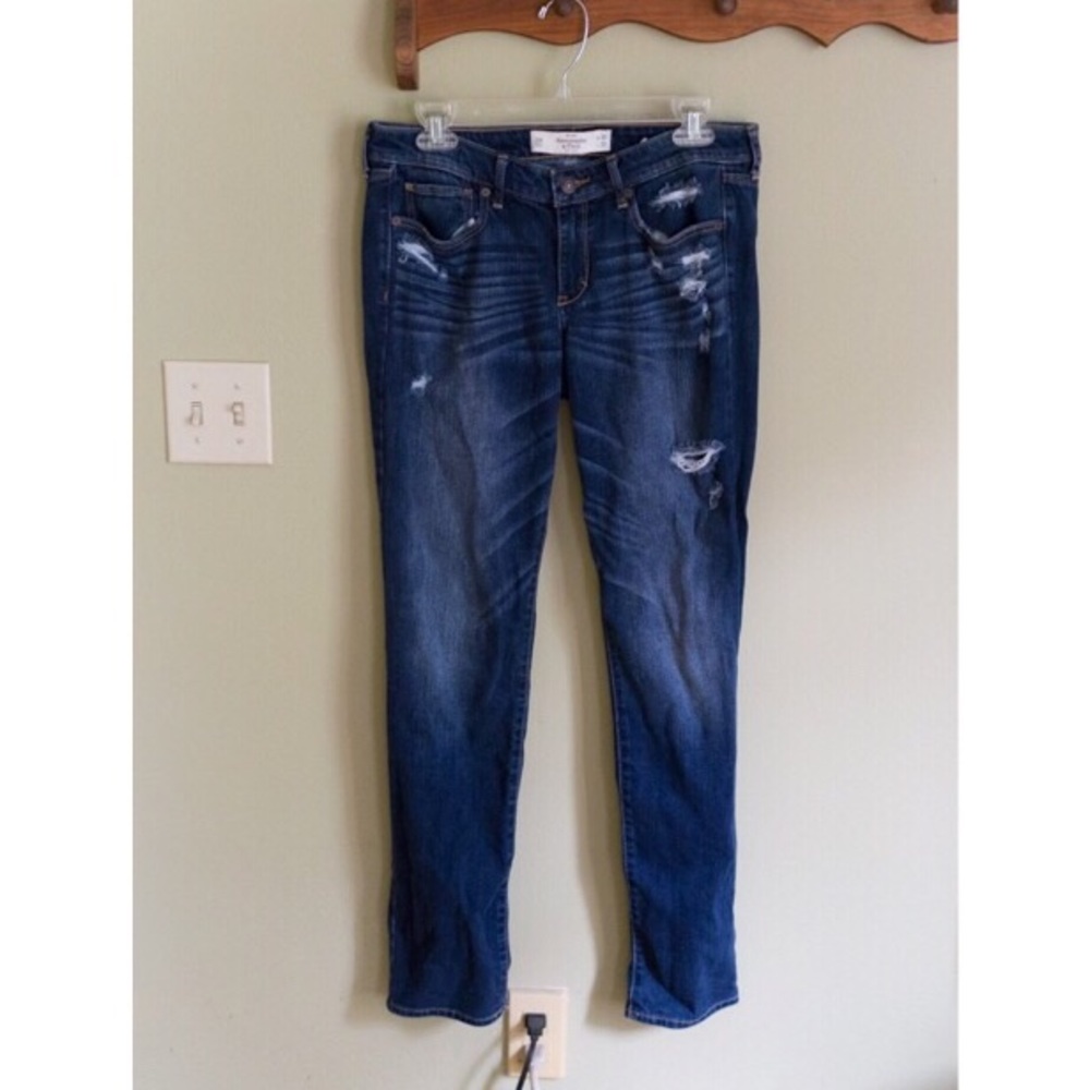 Abercrombie & Fitch Boyfriend Jean Distressed