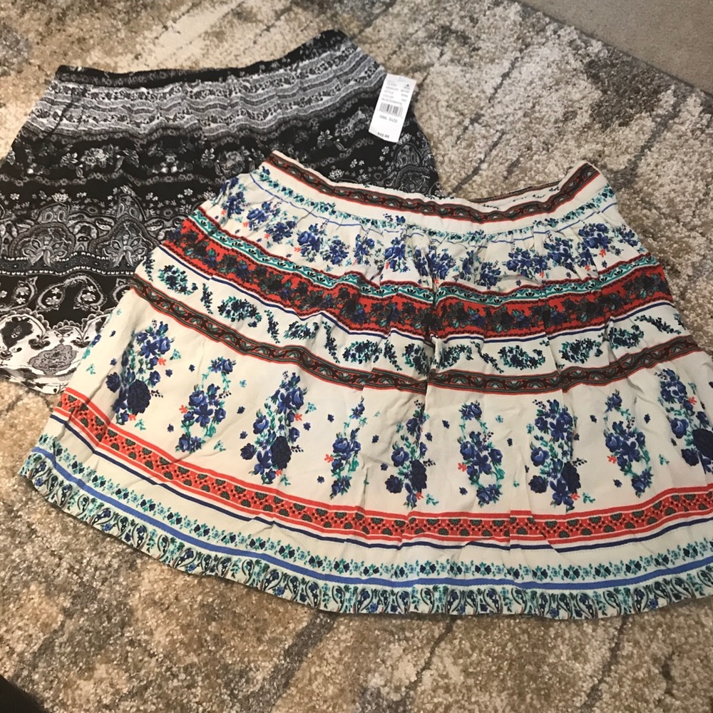 2 summery skirts bundle