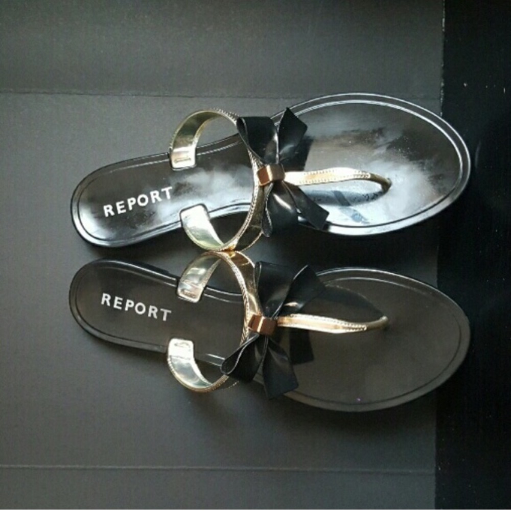 🎀 Black & Gold Sandals 🎀