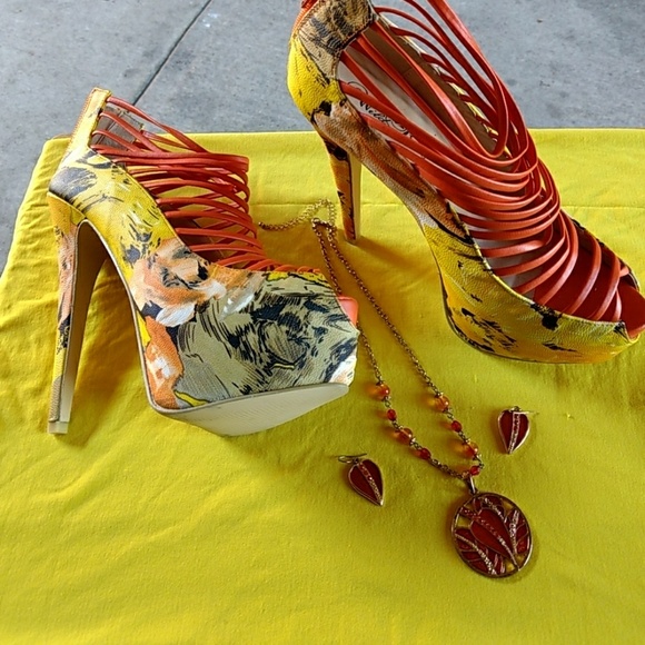 Sexy Heels - Picture 2 of 3