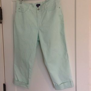 NYDJ CAPRI pants - light mint green with sequins