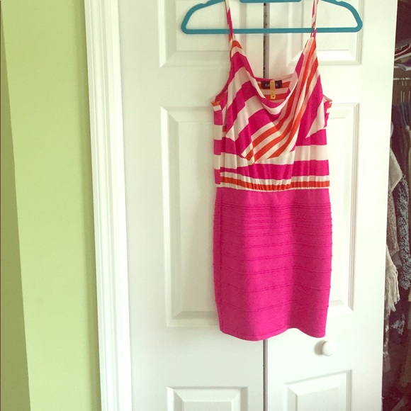 FABRIK DRESS - Picture 1 of 1