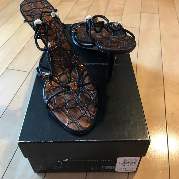 Giuseppe Zanotti - Picture 4 of 7