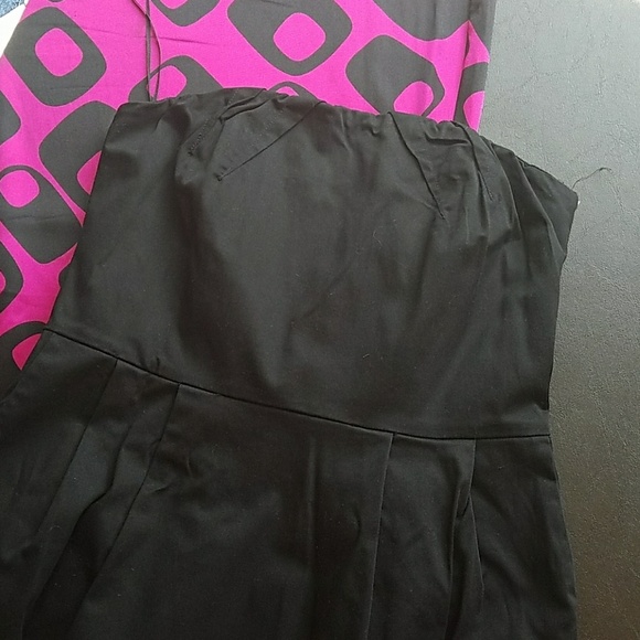 Express dresses - Picture 2 of 3