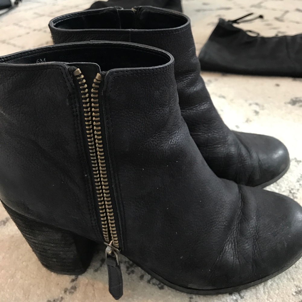 Ankle boots black